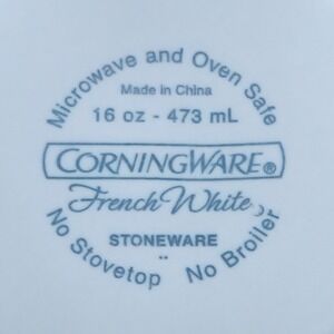 CorningWare French White 16 oz Round Fluted‎ Stoneware Dish with Lid